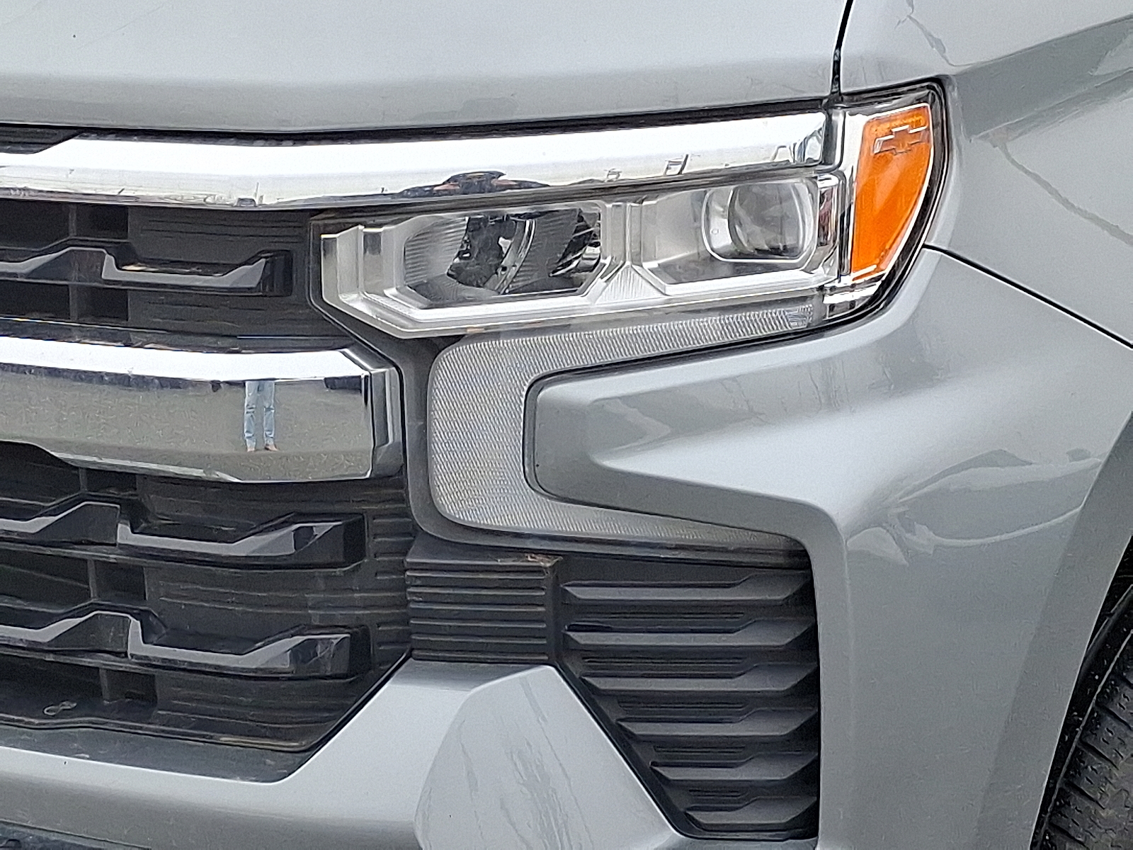 2025 Chevrolet Silverado 1500 4WD Crew Cab Standard Bed LT - Sterling Gray Metallic - GXD exterior view 13