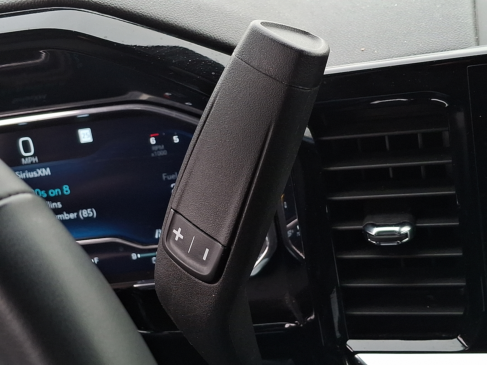 2025 Chevrolet Silverado 1500 4WD Crew Cab Standard Bed LT - Sterling Gray Metallic - GXD exterior view 20