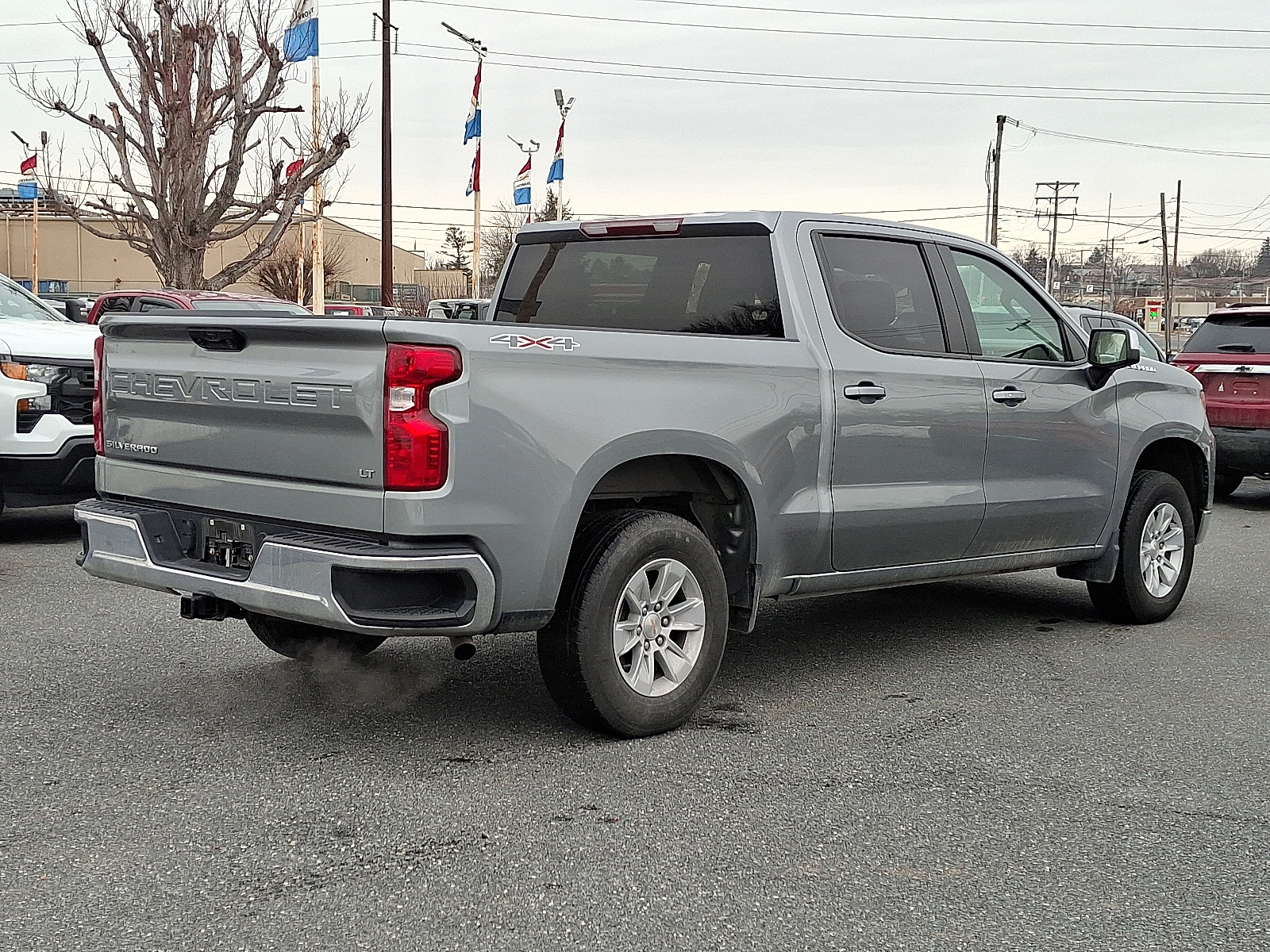 2025 Chevrolet Silverado 1500 4WD Crew Cab Standard Bed LT - Sterling Gray Metallic - GXD exterior view 10