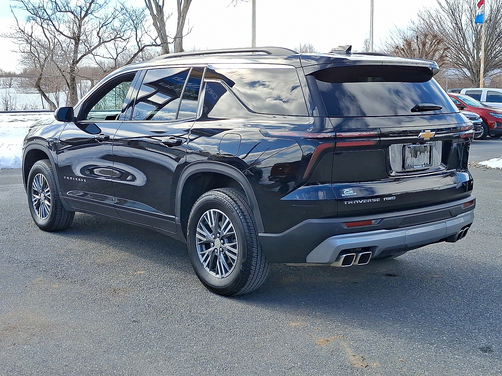2025 Chevrolet Traverse AWD LT - Mosaic Black Metallic - GB8 exterior view 8