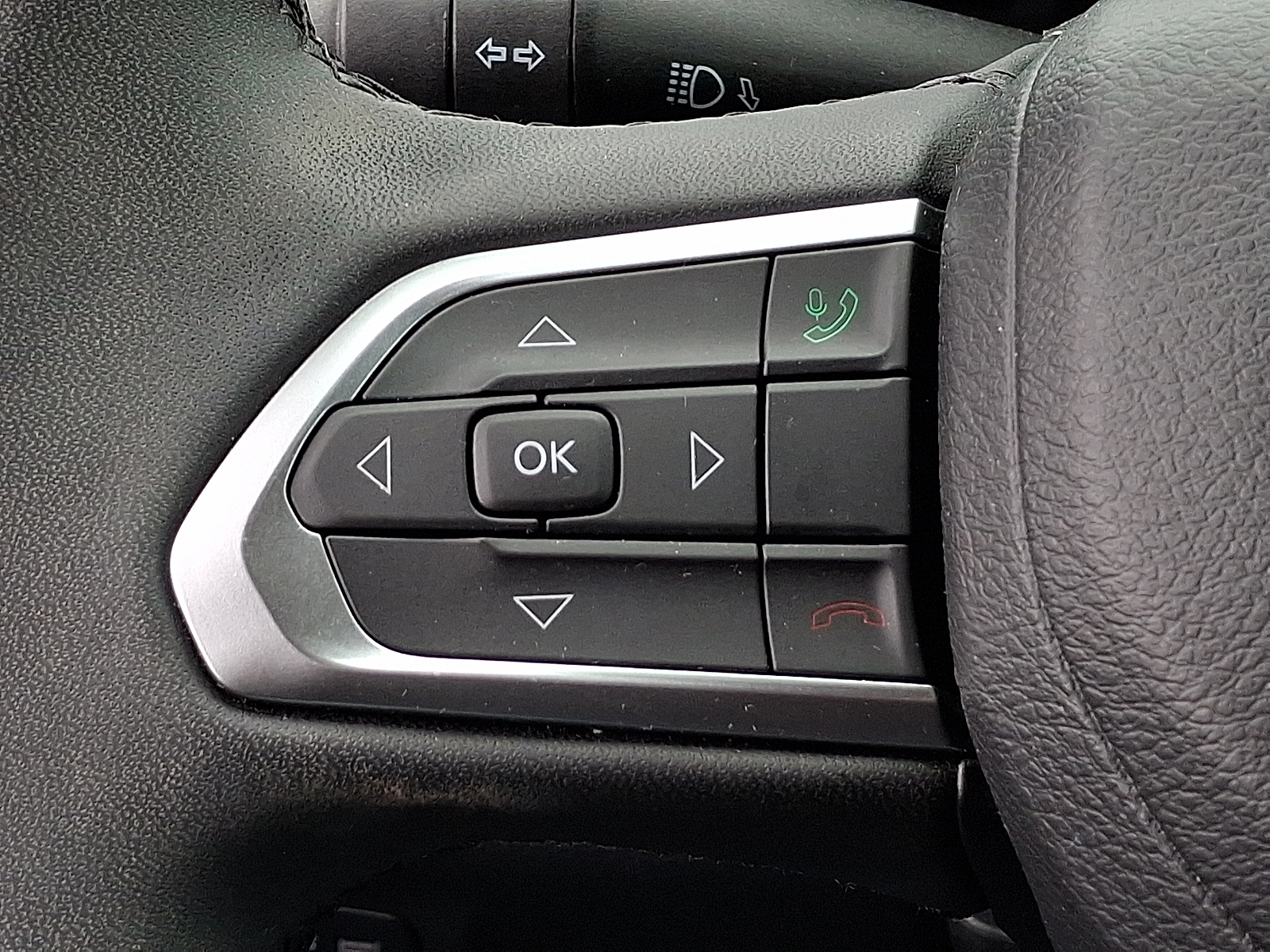 2024 Jeep Compass Latitude 4x4 - Bright White Clearcoat - PW7 exterior view 19