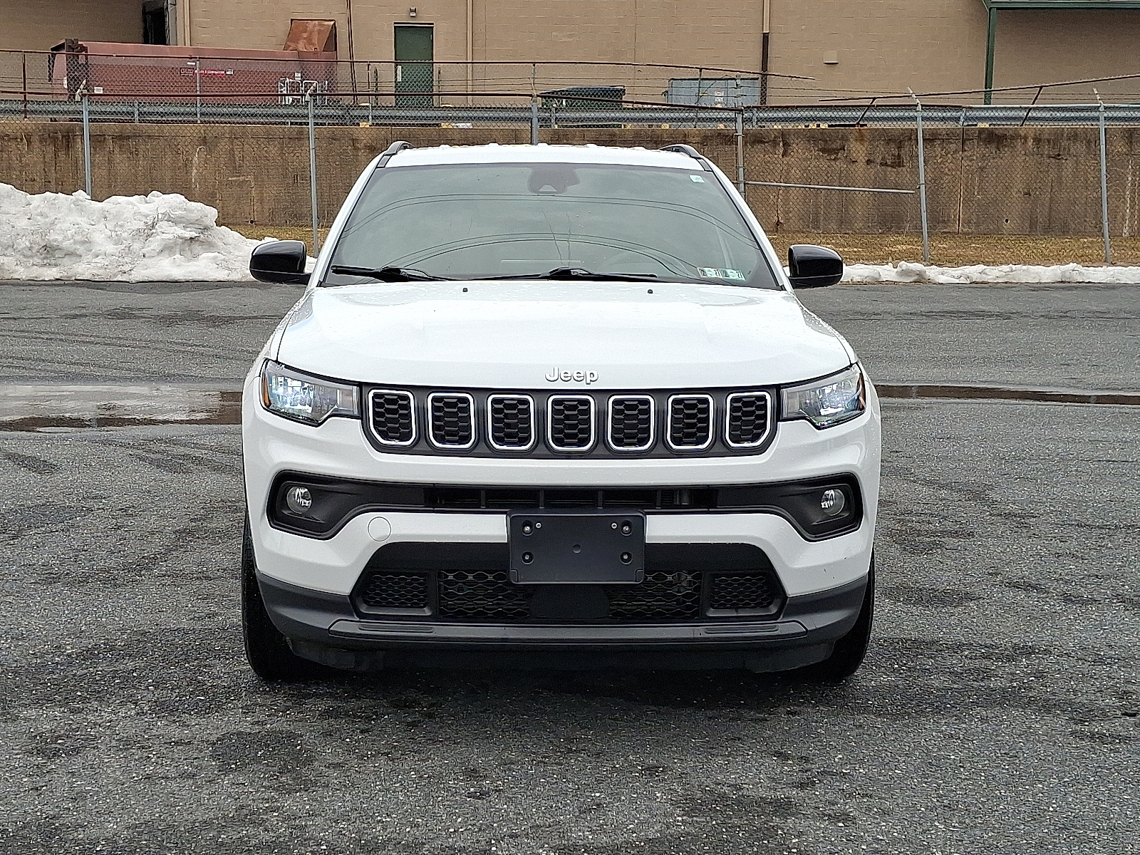 2024 Jeep Compass Latitude 4x4 - Bright White Clearcoat - PW7 exterior view 2