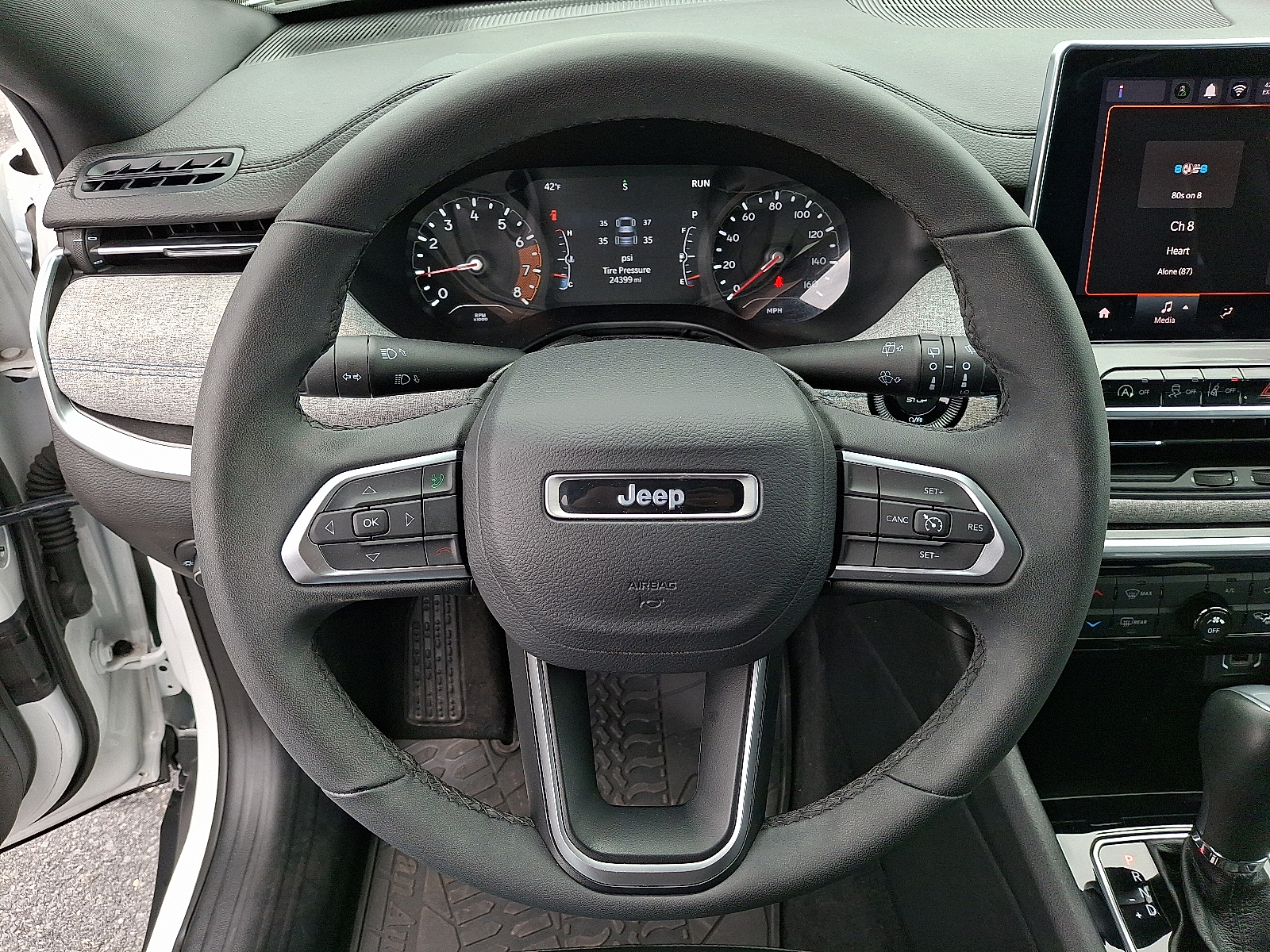 2024 Jeep Compass Latitude 4x4 - Bright White Clearcoat - PW7 exterior view 18