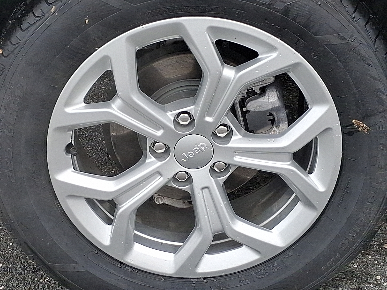 2024 Jeep Compass Latitude 4x4 - Bright White Clearcoat - PW7 exterior view 9