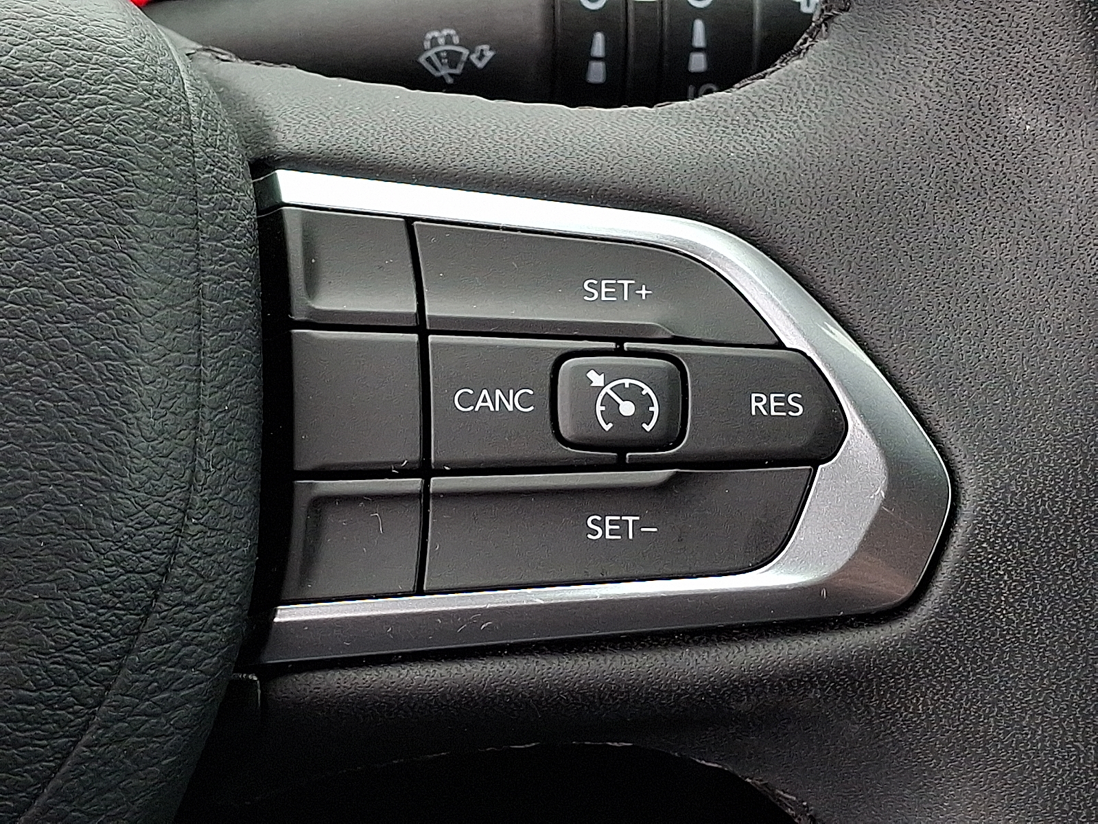 2024 Jeep Compass Latitude 4x4 - Bright White Clearcoat - PW7 exterior view 20