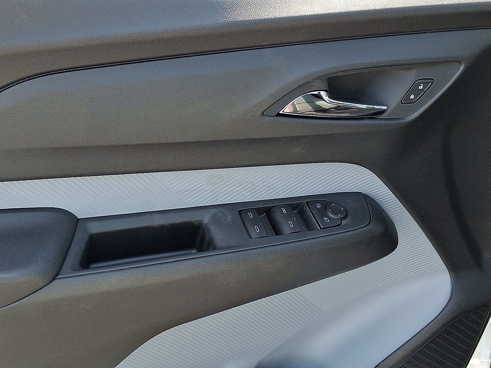 2027 Chevrolet Bolt RS - Summit White - GAZ exterior view 11