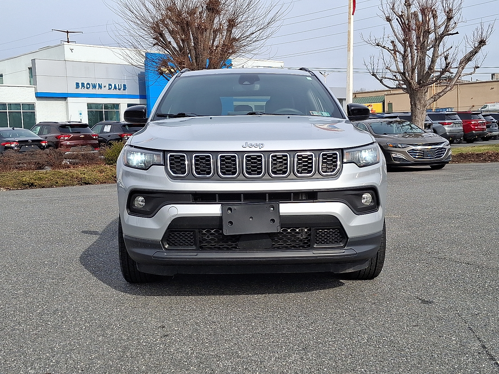 2024 Jeep Compass Latitude 4x4 - Silver Zynith Metallic Clearcoat - PSE exterior view 2