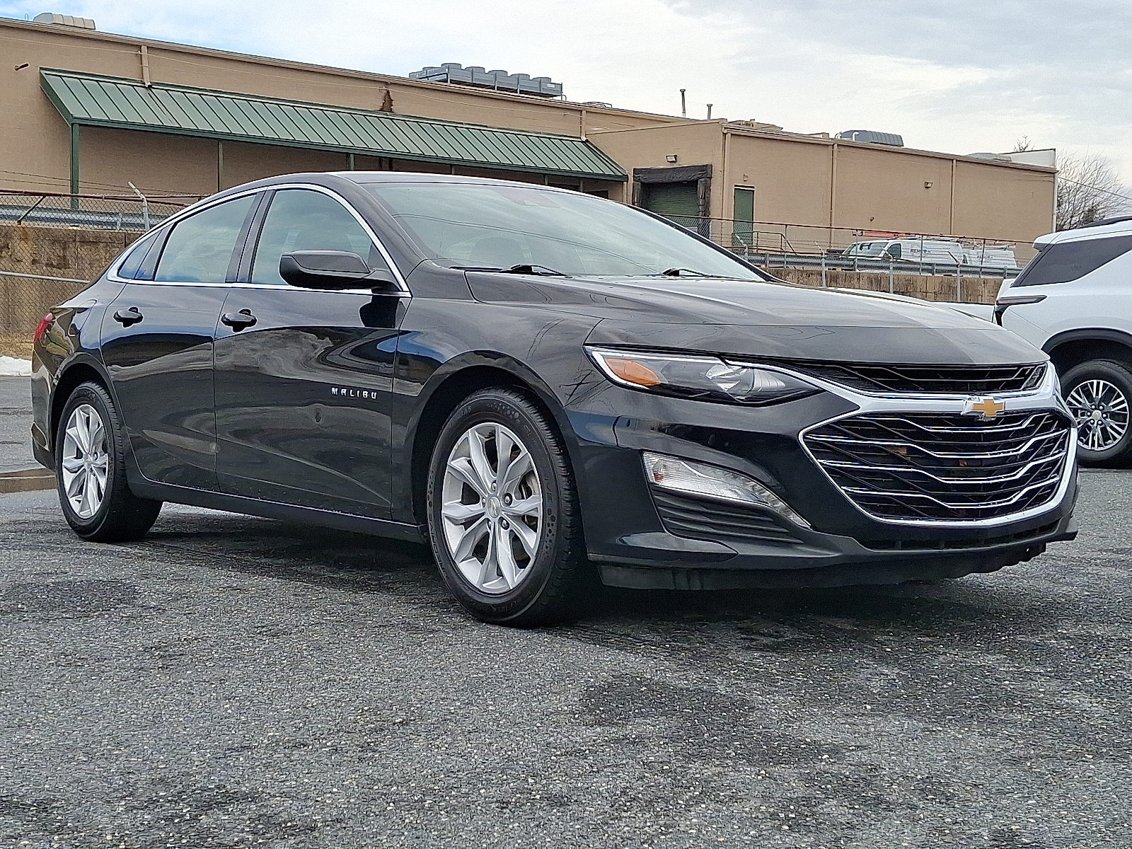 2023 Chevrolet Malibu FWD 1LT - Mosaic Black Metallic - GB8 exterior view 5