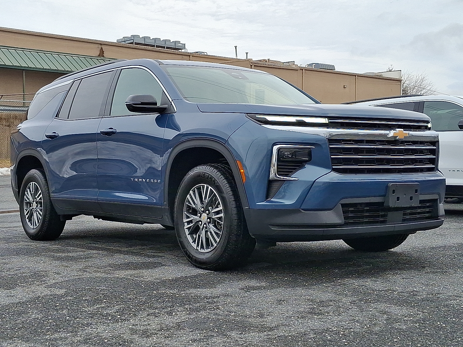 2025 Chevrolet Traverse AWD LT - Lakeshore Blue Metallic - GXP exterior view 7