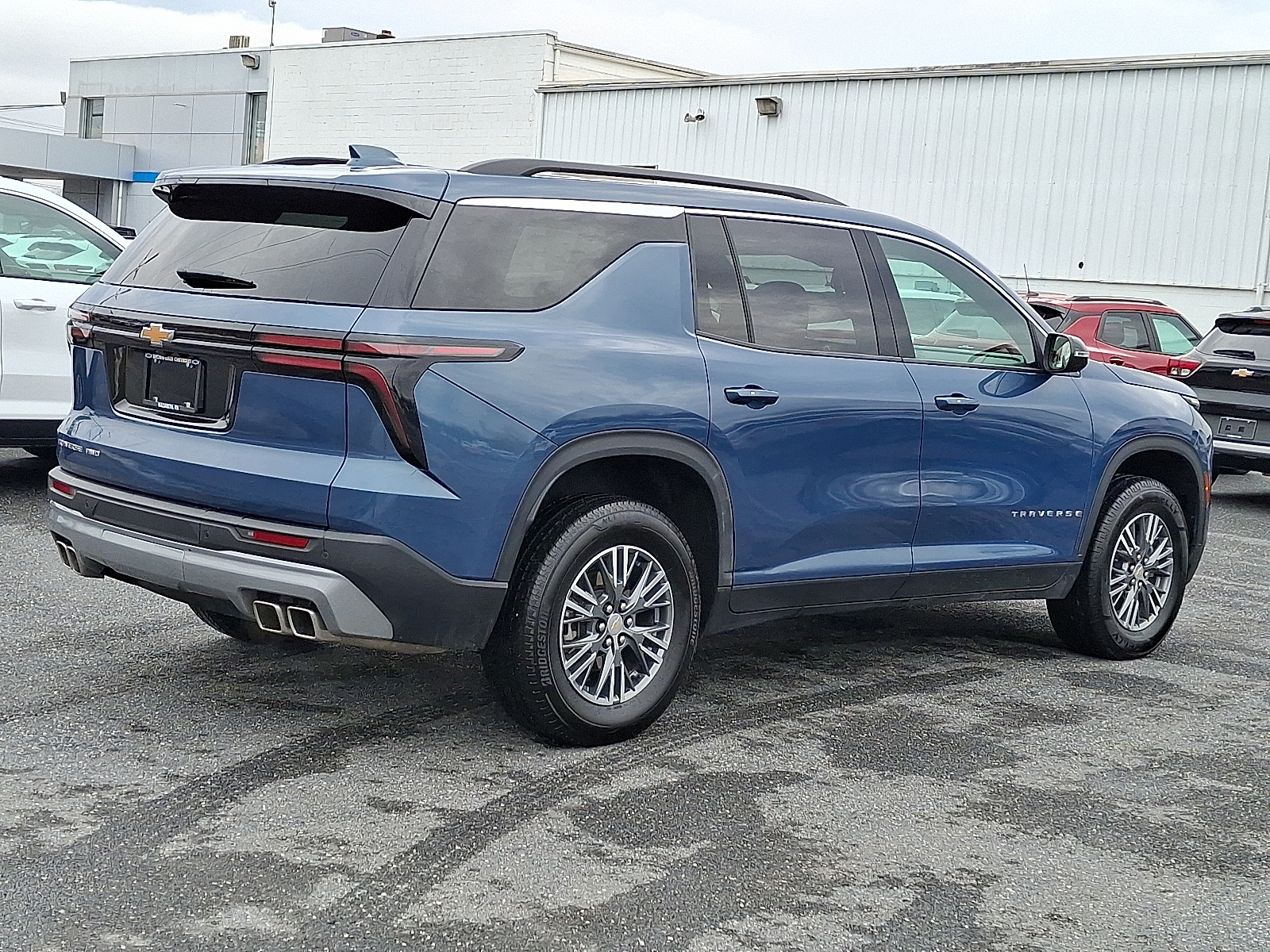 2025 Chevrolet Traverse AWD LT - Lakeshore Blue Metallic - GXP exterior view 10