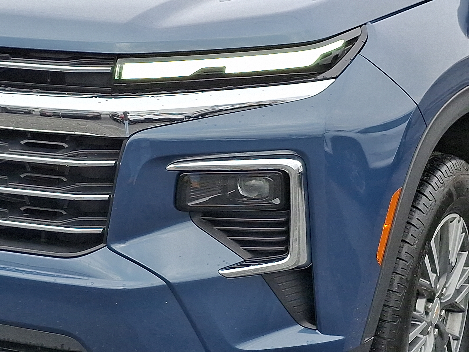 2025 Chevrolet Traverse AWD LT - Lakeshore Blue Metallic - GXP exterior view 13