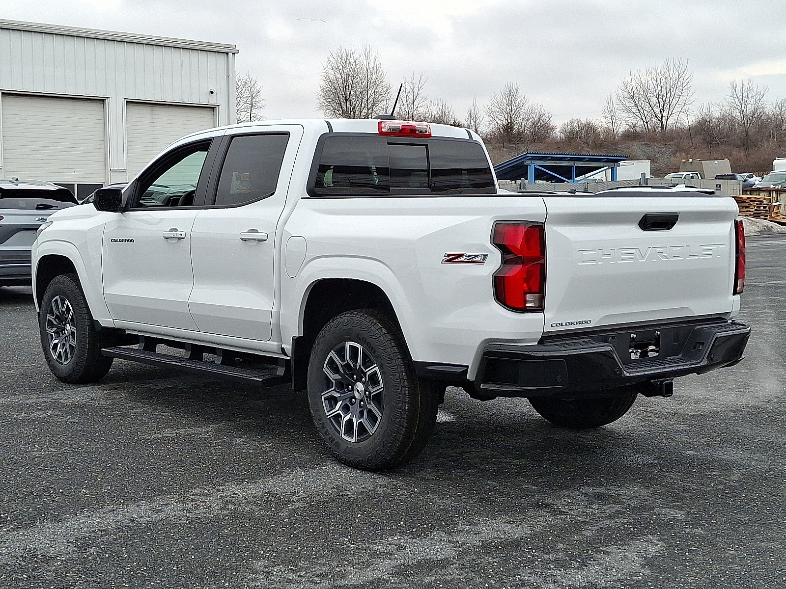 2026 Chevrolet Colorado Z71, 4WD - Summit White - GAZ exterior view 8