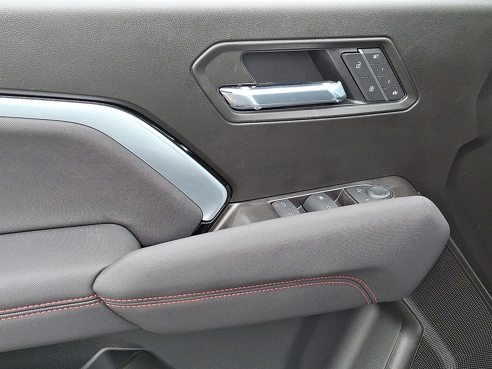 2026 Chevrolet Colorado Z71, 4WD - Summit White - GAZ exterior view 12