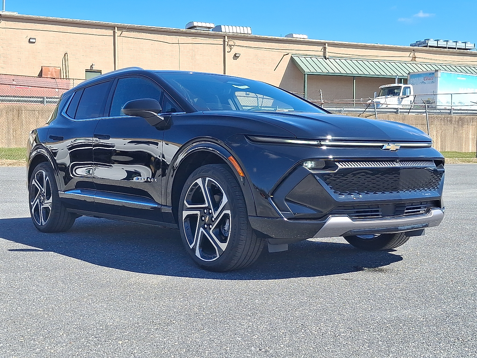 2026 Chevrolet Equinox EV LT 2, FWD - Black - GBA exterior view 4