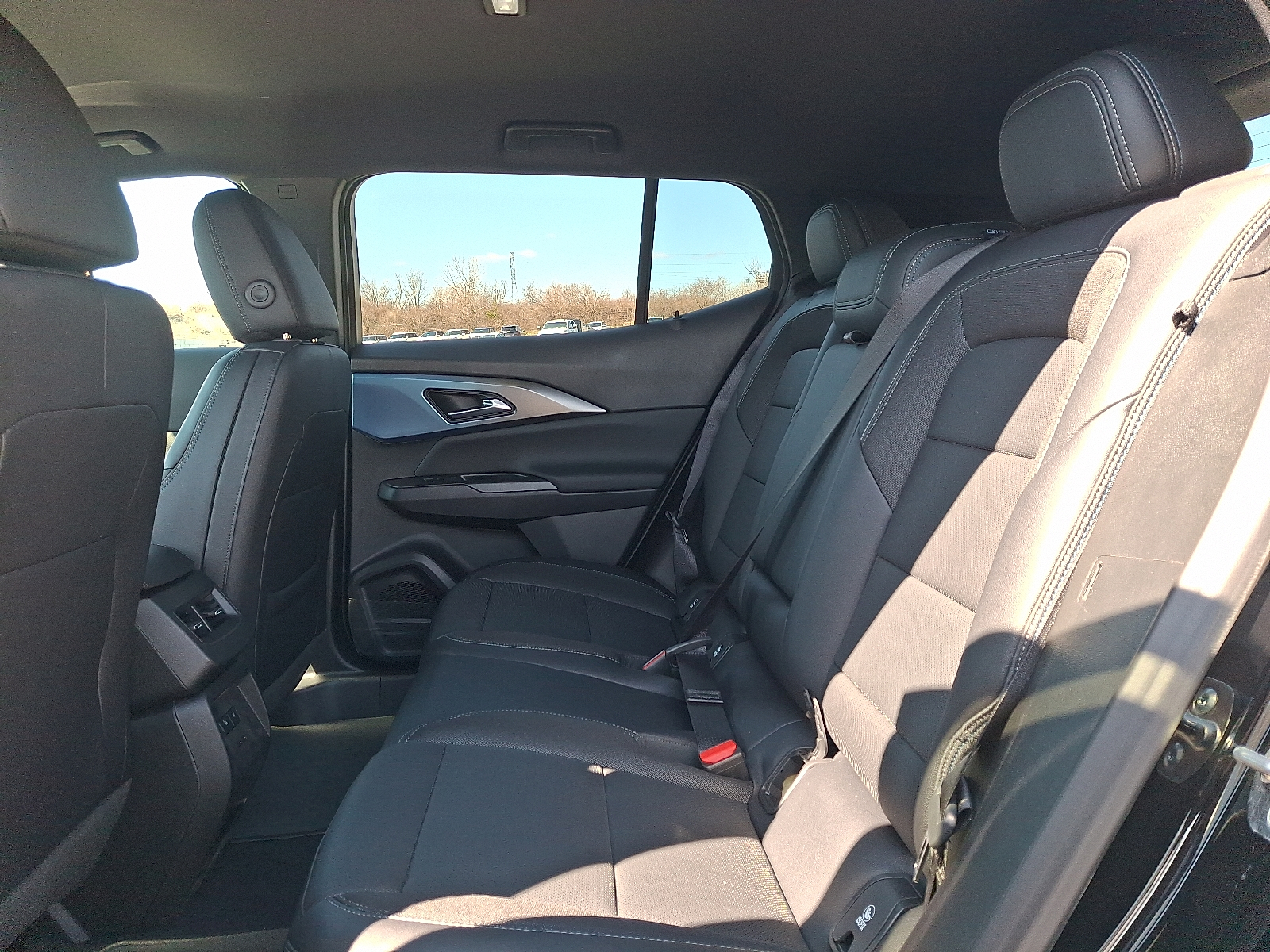 2026 Chevrolet Equinox EV LT 2, FWD - Black - GBA exterior view 7