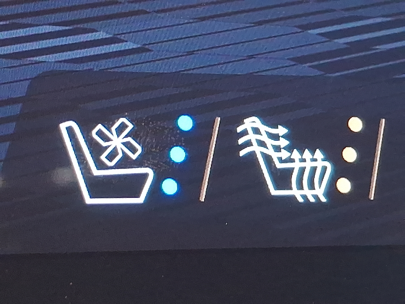 2026 Chevrolet Equinox EV LT 2, FWD - Black - GBA exterior view 3