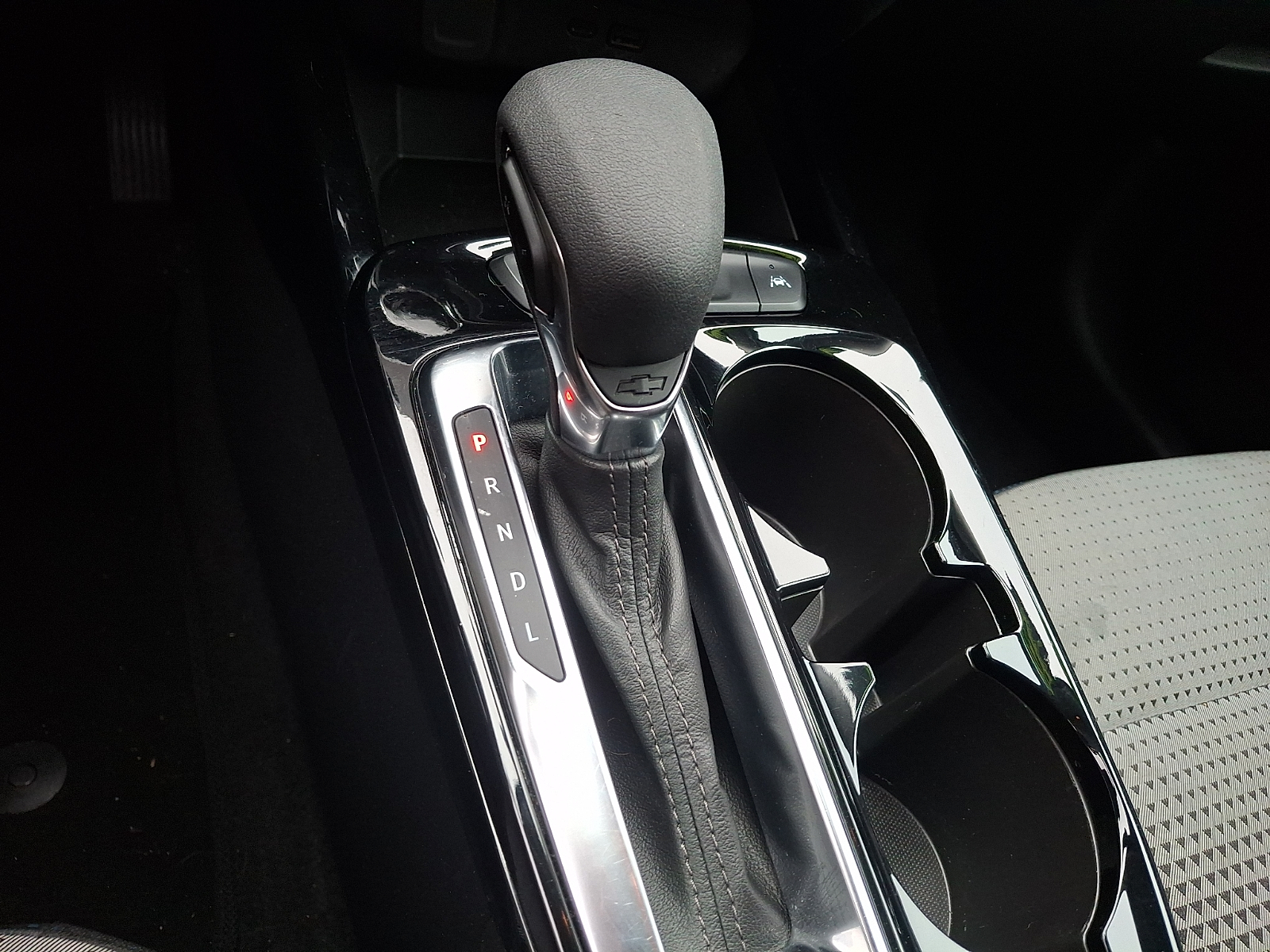 2025 Chevrolet Trax FWD LT - Cypress Gray - GBD exterior view 18