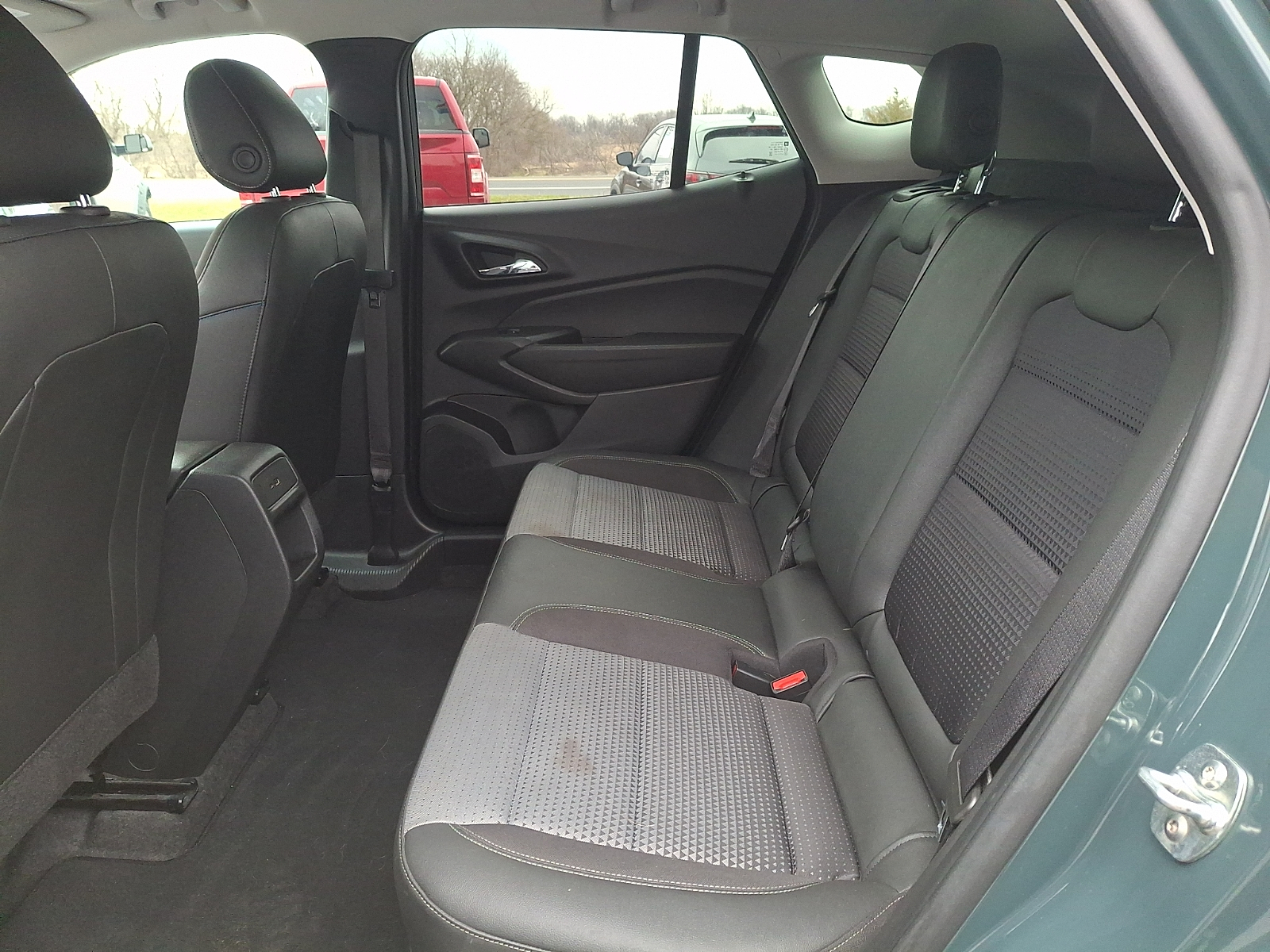 2025 Chevrolet Trax FWD LT - Cypress Gray - GBD exterior view 14