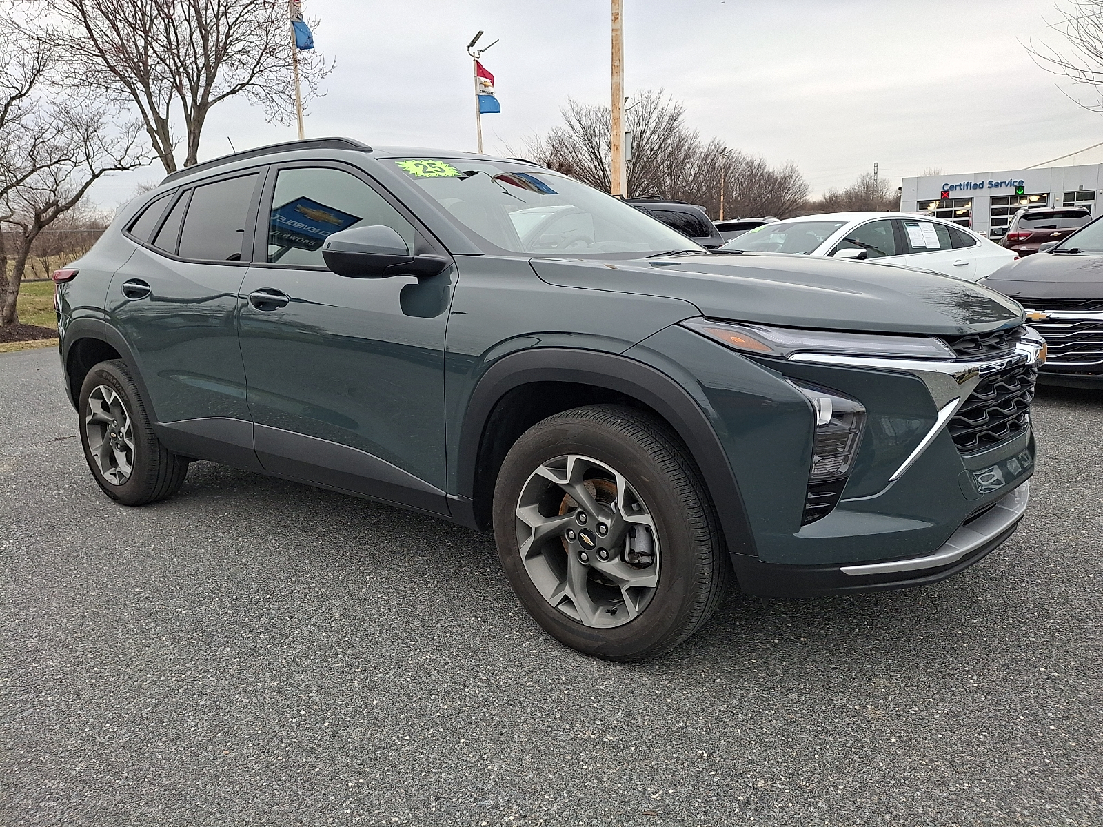2025 Chevrolet Trax FWD LT - Cypress Gray - GBD exterior view 7