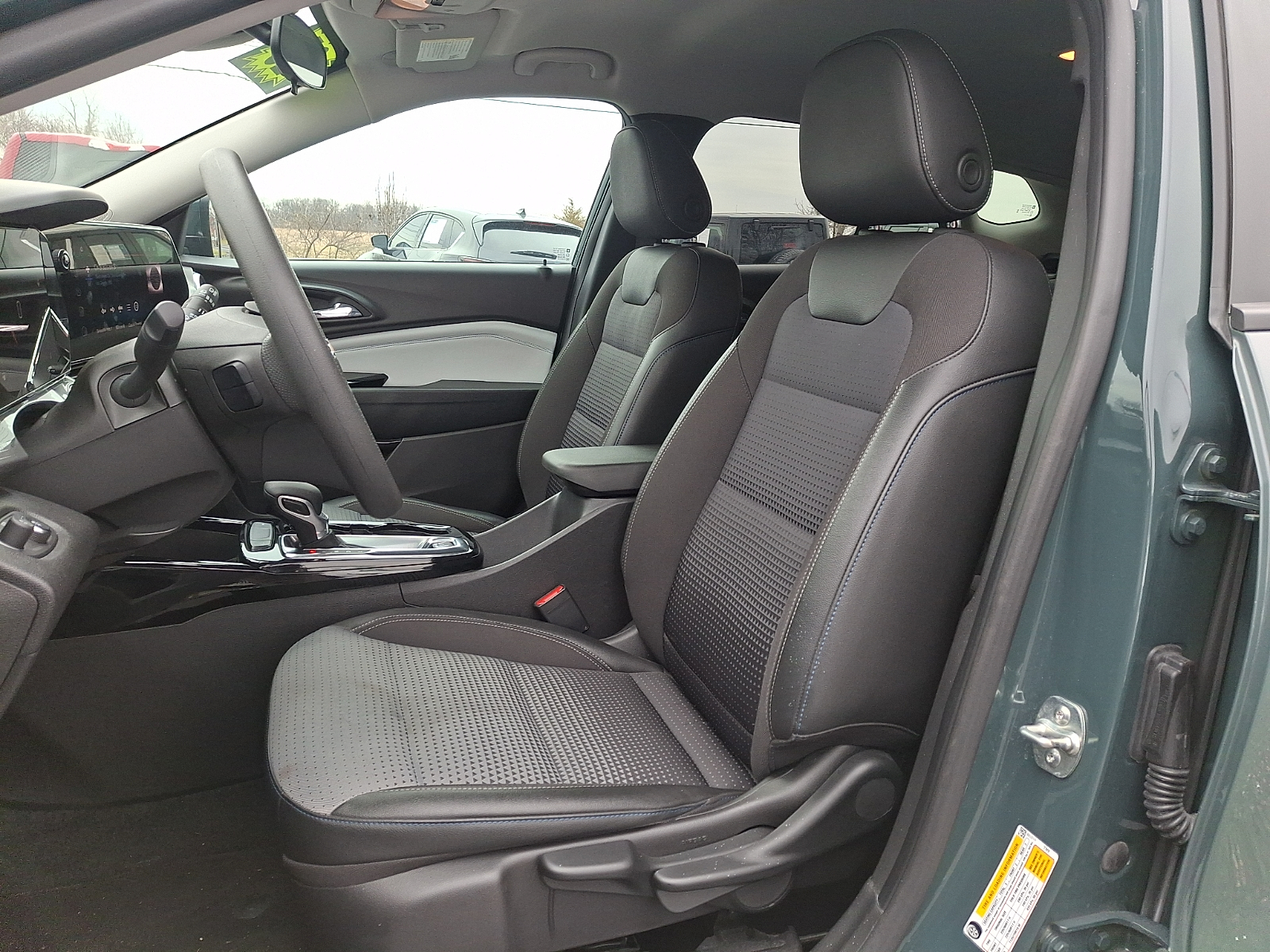 2025 Chevrolet Trax FWD LT - Cypress Gray - GBD exterior view 17