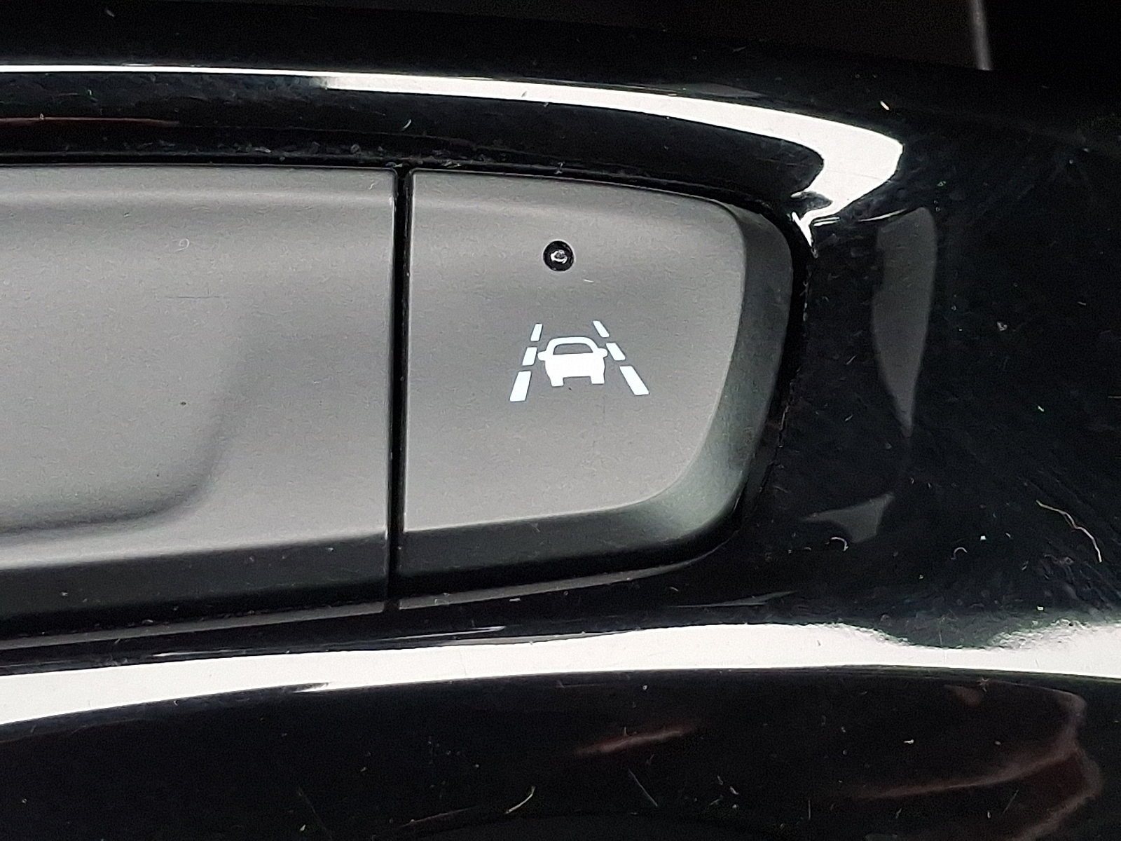 2025 Chevrolet Trax FWD LT - Cypress Gray - GBD exterior view 5