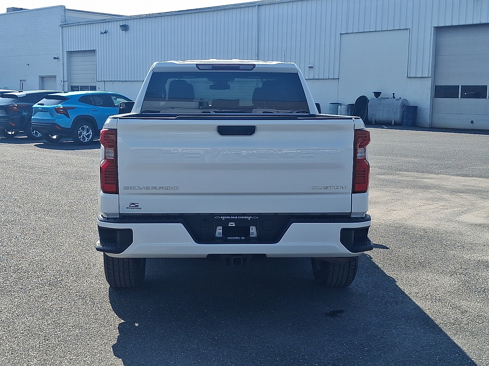 2024 Chevrolet Silverado 1500 4WD Double Cab Standard Bed Custom - Summit White - GAZ exterior view 5
