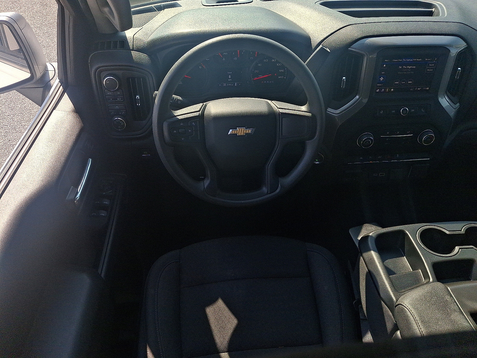 2024 Chevrolet Silverado 1500 4WD Double Cab Standard Bed Custom - Summit White - GAZ exterior view 13