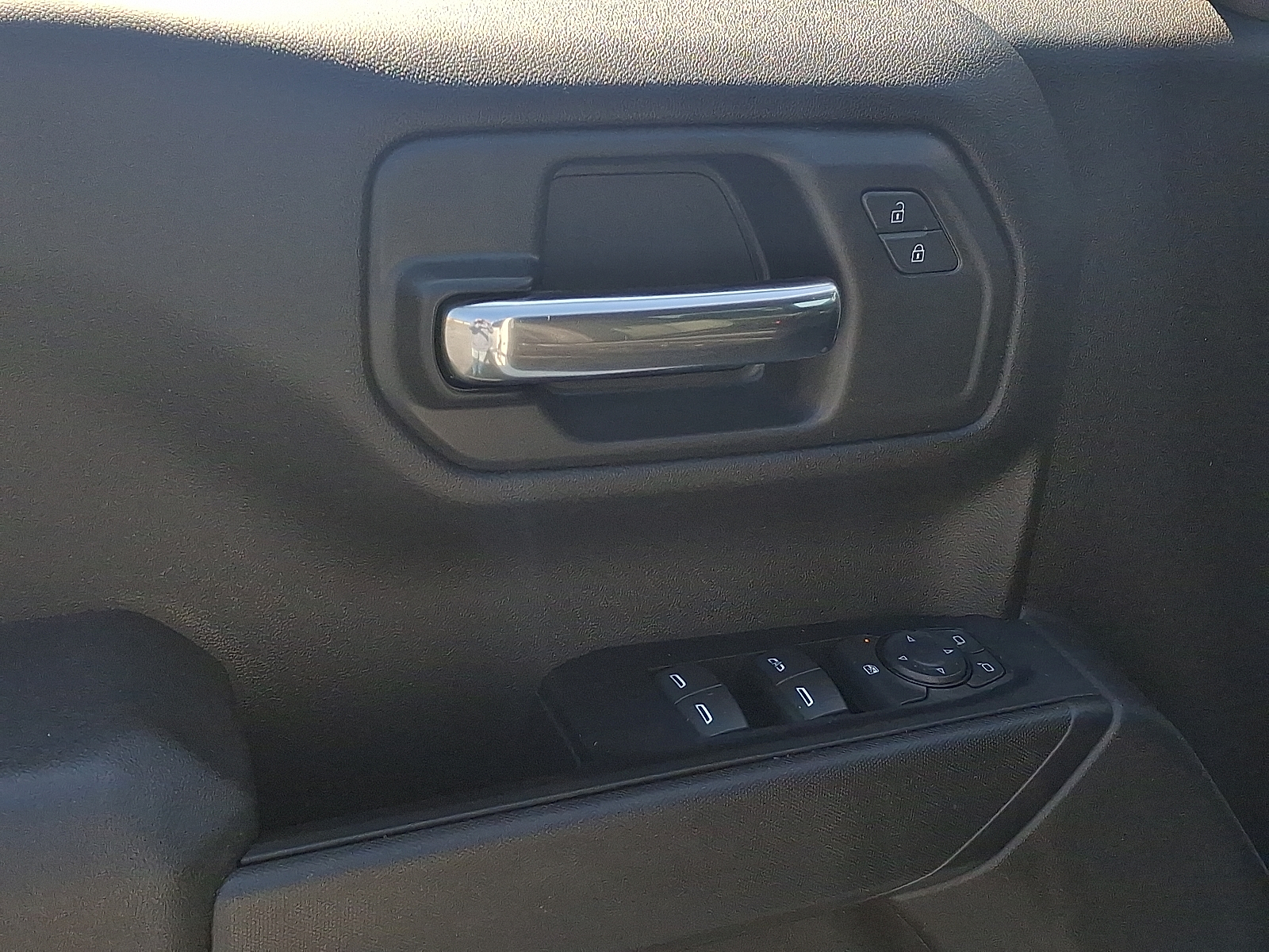 2024 Chevrolet Silverado 1500 4WD Double Cab Standard Bed Custom - Summit White - GAZ exterior view 14