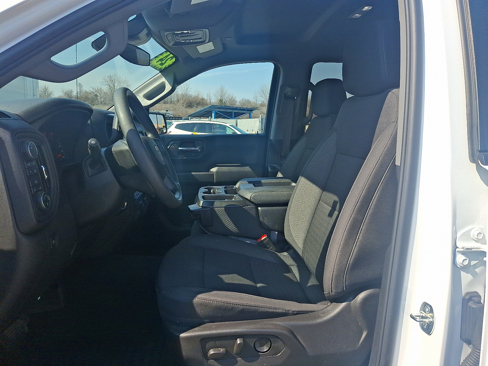 2024 Chevrolet Silverado 1500 4WD Double Cab Standard Bed Custom - Summit White - GAZ exterior view 15