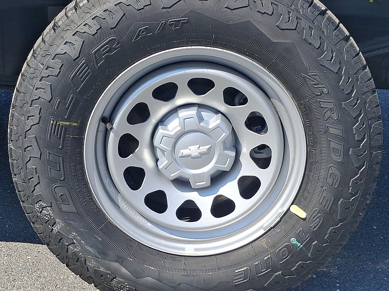 2026 Chevrolet Silverado 1500 4WD Regular Cab Long Bed WT - Summit White - GAZ exterior view 5