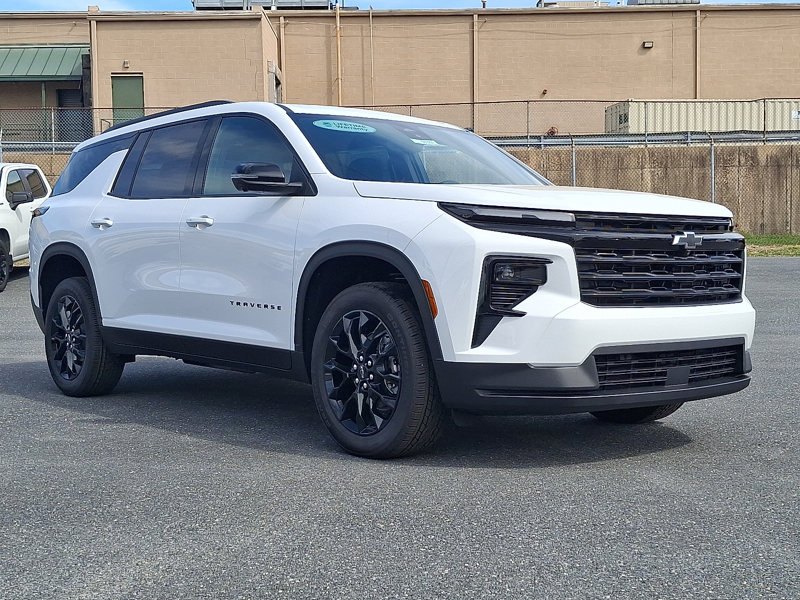 2026 Chevrolet Traverse AWD LT - Summit White - GAZ exterior view 6