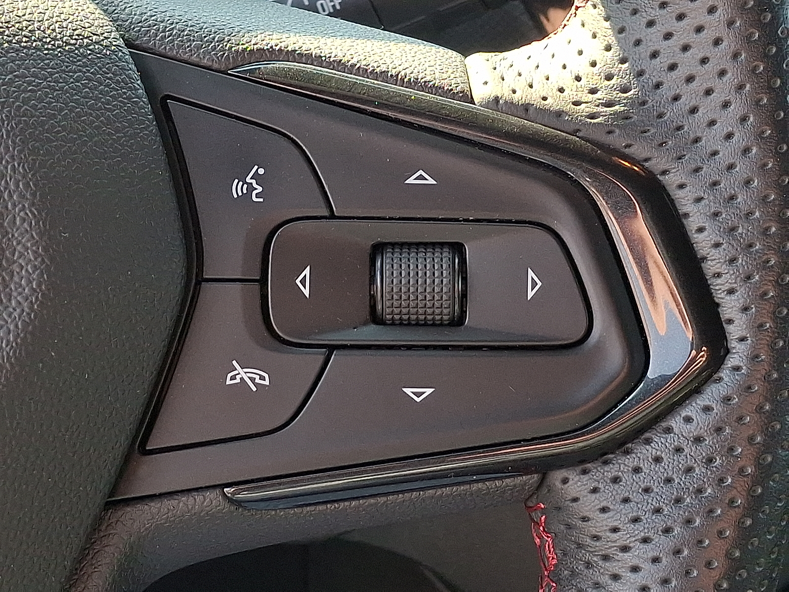 2023 Chevrolet Trailblazer AWD RS - Sterling Gray Metallic - GZB exterior view 19