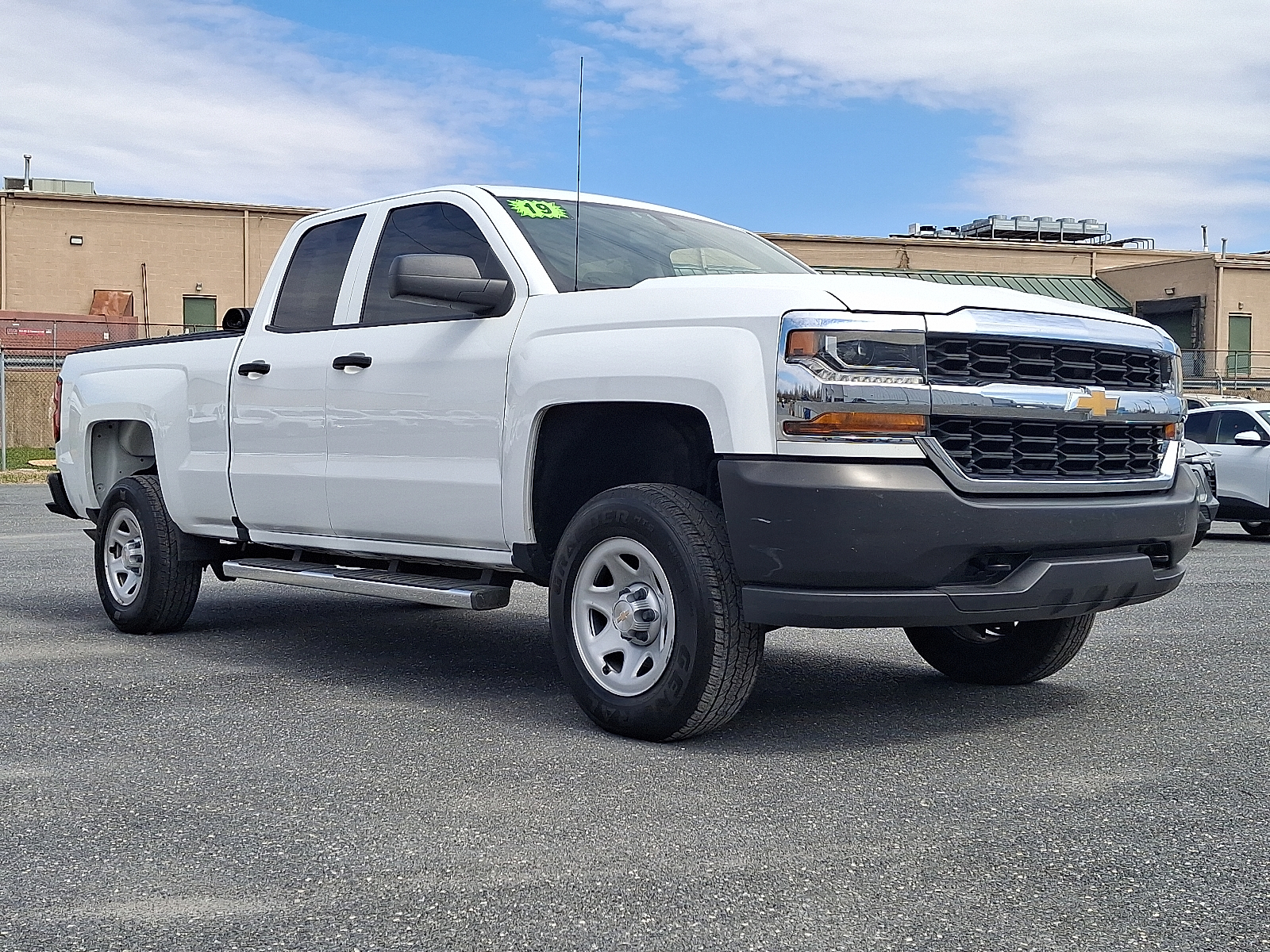 2019 Chevrolet Silverado 1500 LD WT - Summit White - GAZ exterior view 3