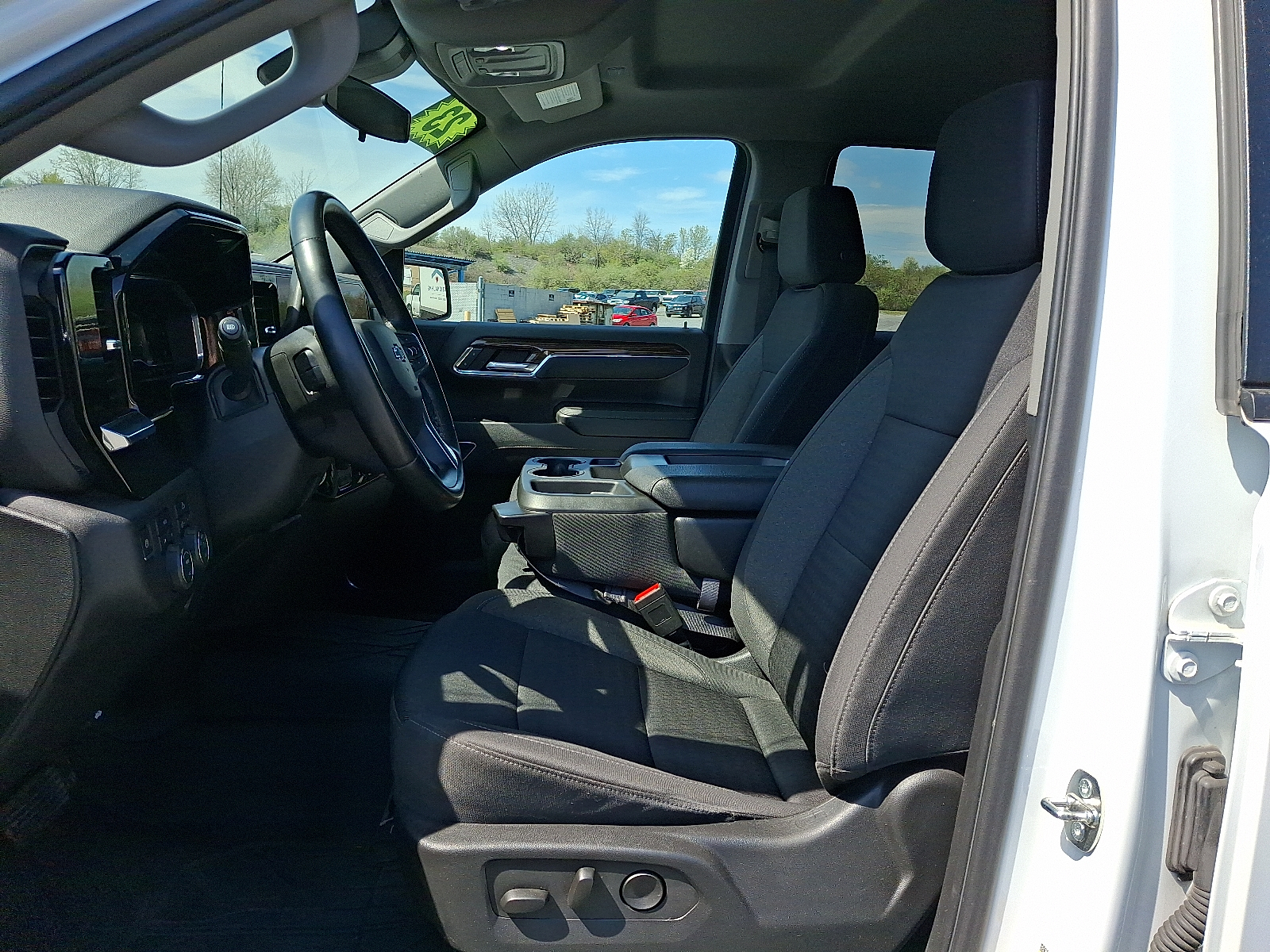 2023 Chevrolet Silverado 1500 4WD Crew Cab Short Bed RST - Summit White - GAZ exterior view 16