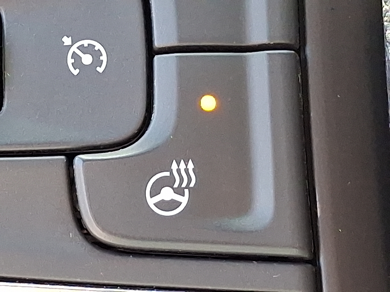 2023 Chevrolet Silverado 1500 4WD Crew Cab Short Bed RST - Summit White - GAZ exterior view 3