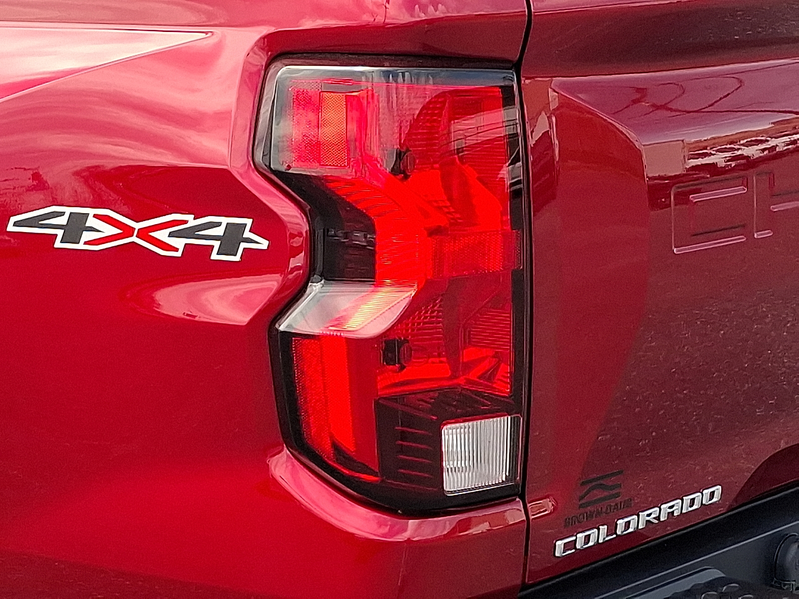 2024 Chevrolet Colorado 4WD LT - Radiant Red Tintcoat - GNT exterior view 12