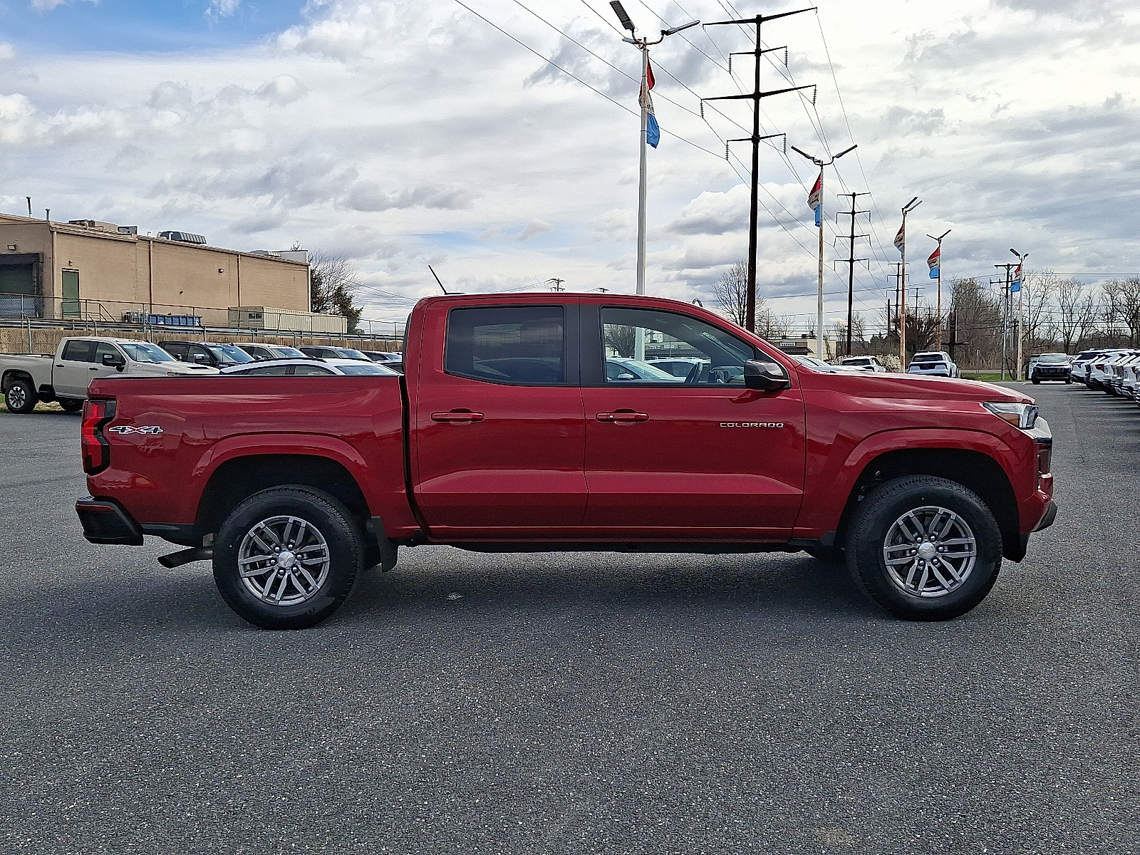 2024 Chevrolet Colorado 4WD LT - Radiant Red Tintcoat - GNT exterior view 9