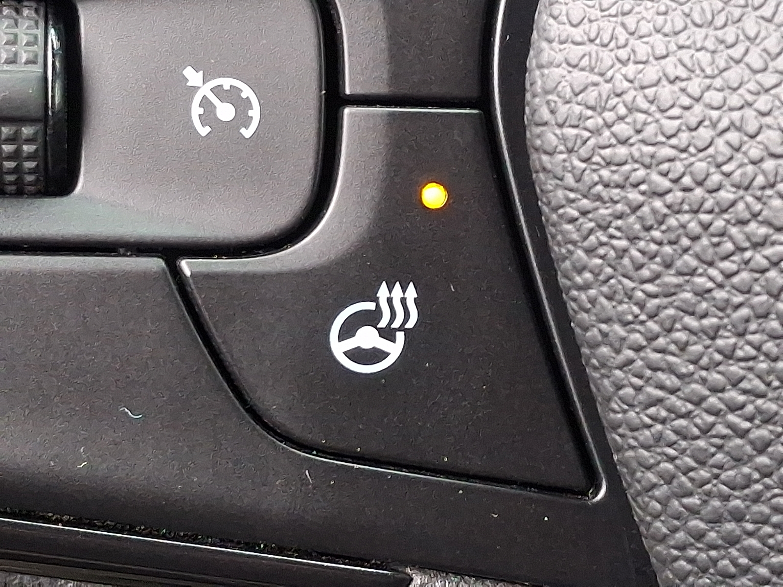 2023 Chevrolet Trailblazer AWD RS - Summit White - GAZ exterior view 4