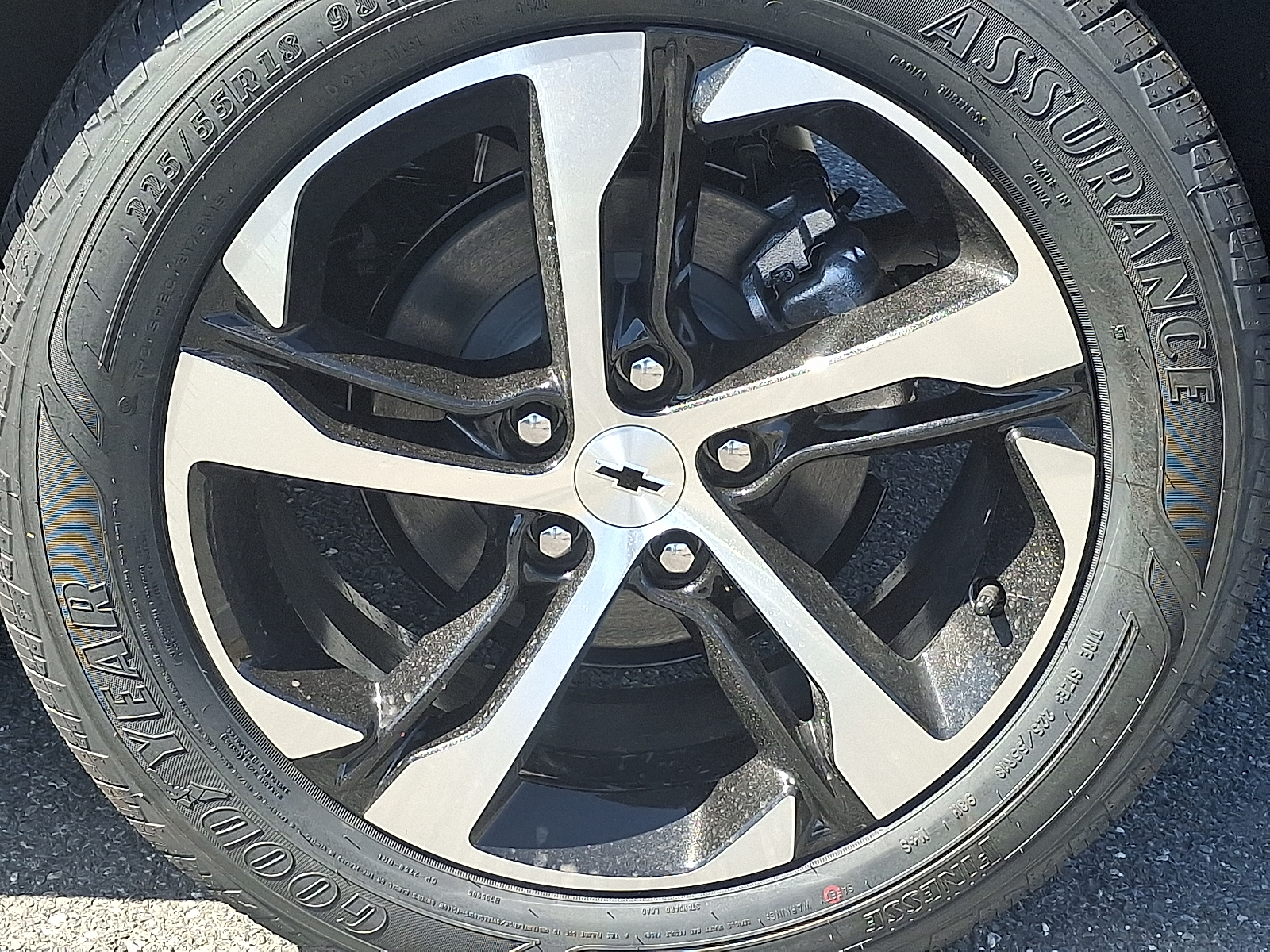 2026 Chevrolet Trax FWD 1RS - White Sands - G42 exterior view 7