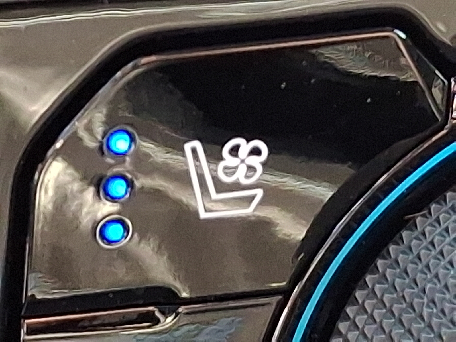 2026 Chevrolet Silverado 2500HD Crew Cab, Standard Bed, High Country, 4WD - Black - GBA exterior view 4