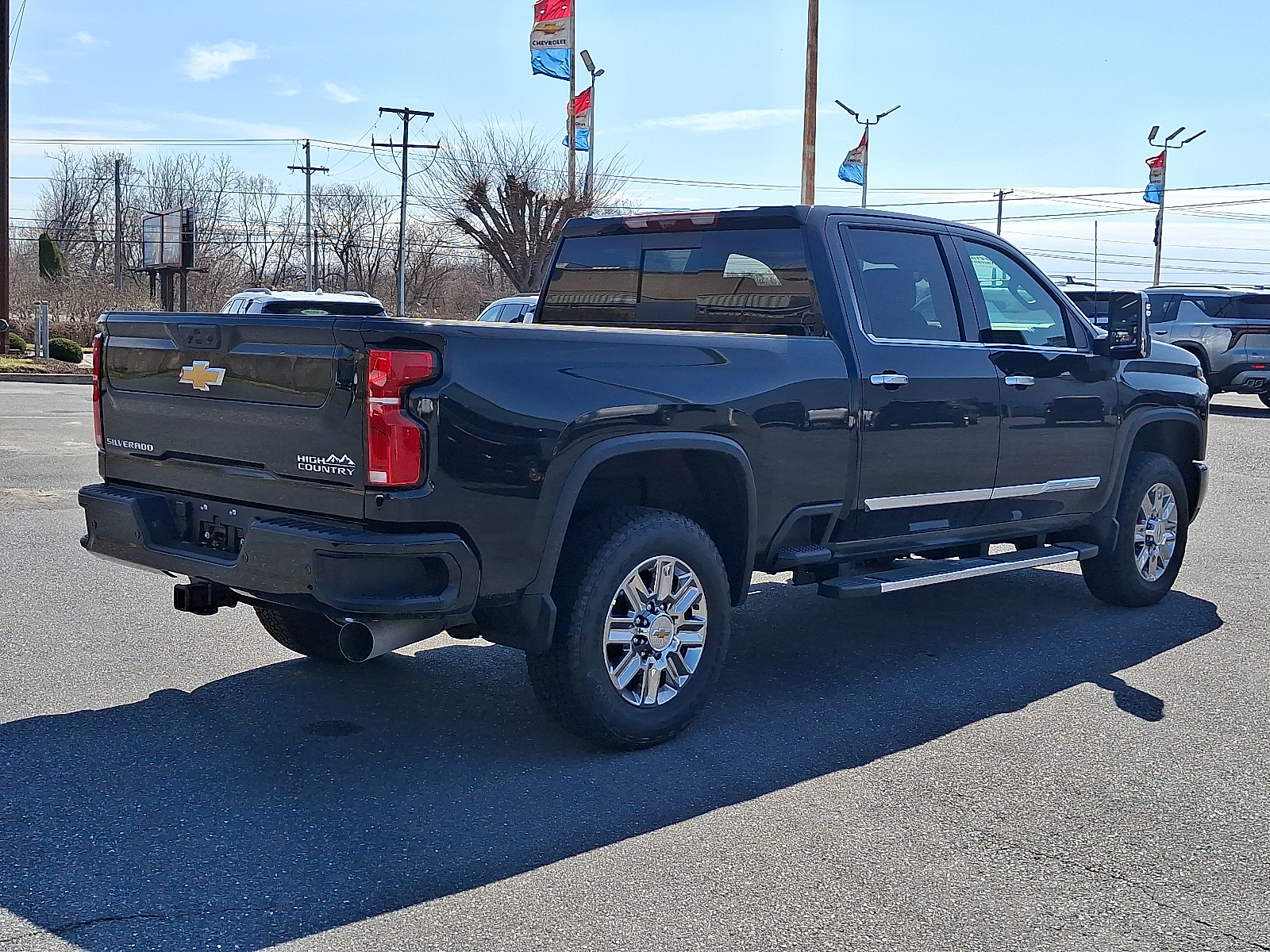 2026 Chevrolet Silverado 2500HD Crew Cab, Standard Bed, High Country, 4WD - Black - GBA exterior view 7