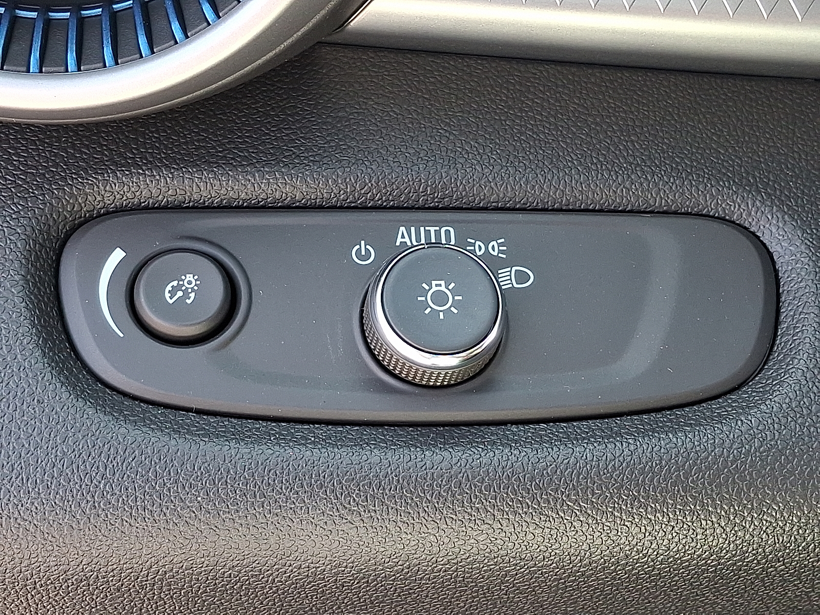 2026 Chevrolet Trax FWD LS - Sterling Gray Metallic - GZB exterior view 16