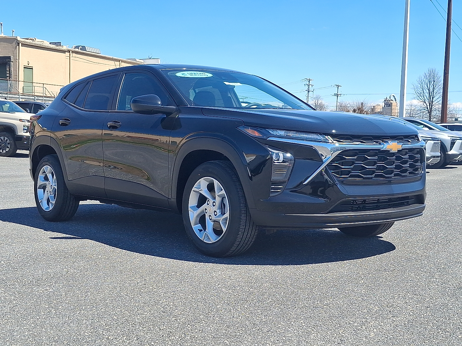 2026 Chevrolet Trax FWD LS - Mosaic Black Metallic - GB0 exterior view 4