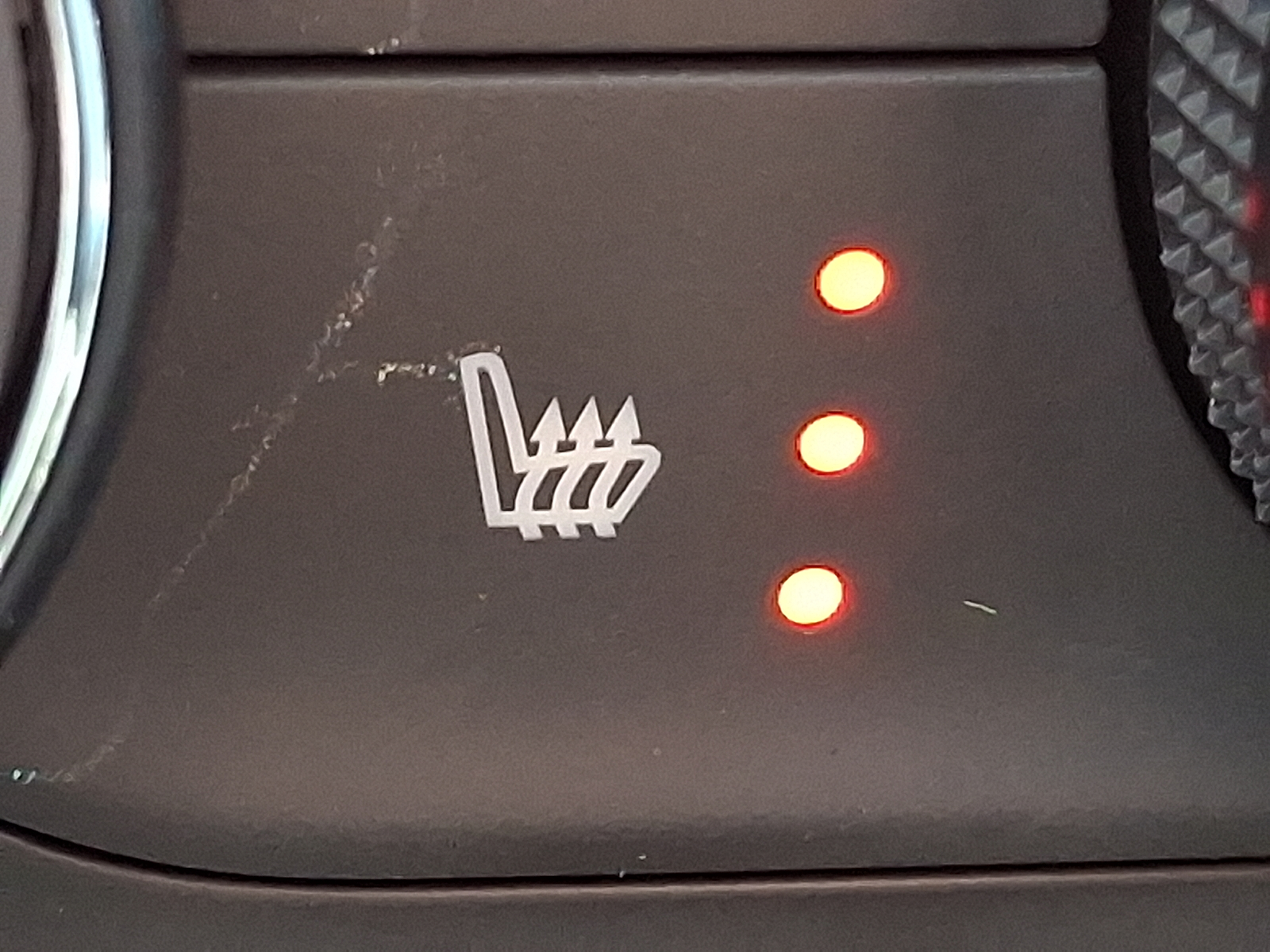 2026 Chevrolet Trax FWD LS - Mosaic Black Metallic - GB0 exterior view 3