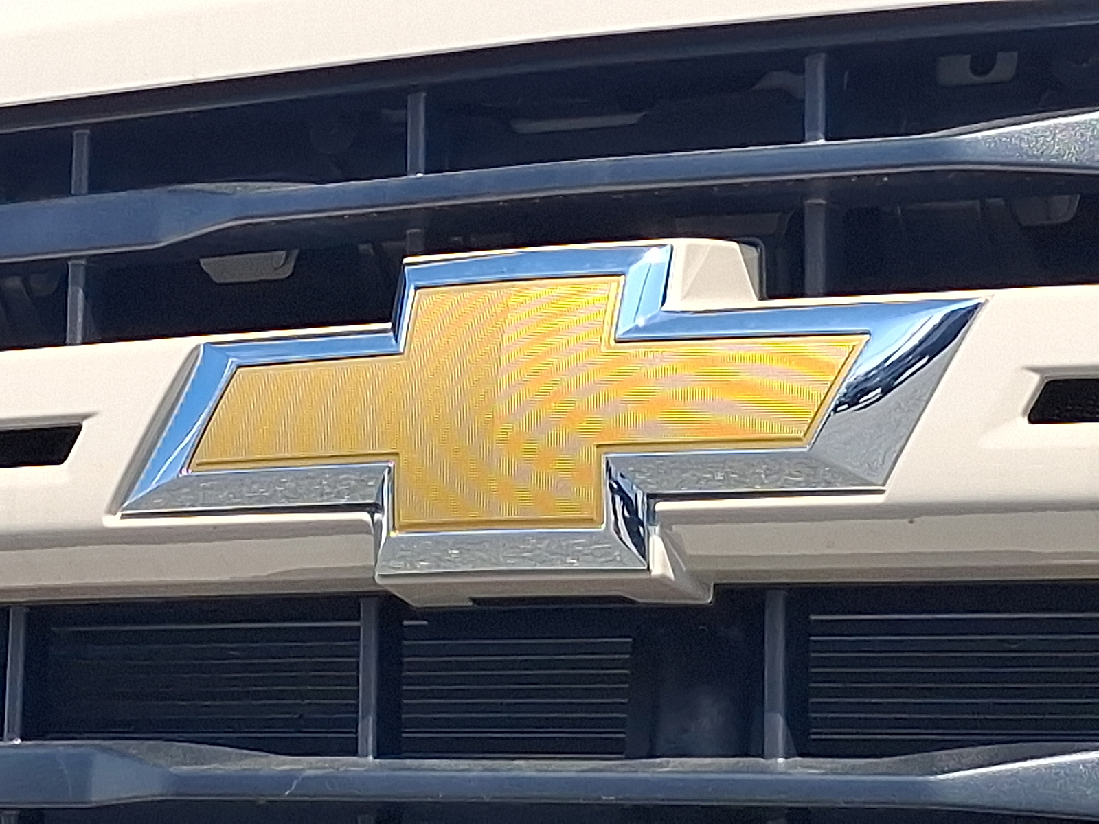 2026 Chevrolet Silverado 2500HD Crew Cab, Standard Bed, WT, 4WD - White Sands - G42 exterior view 17