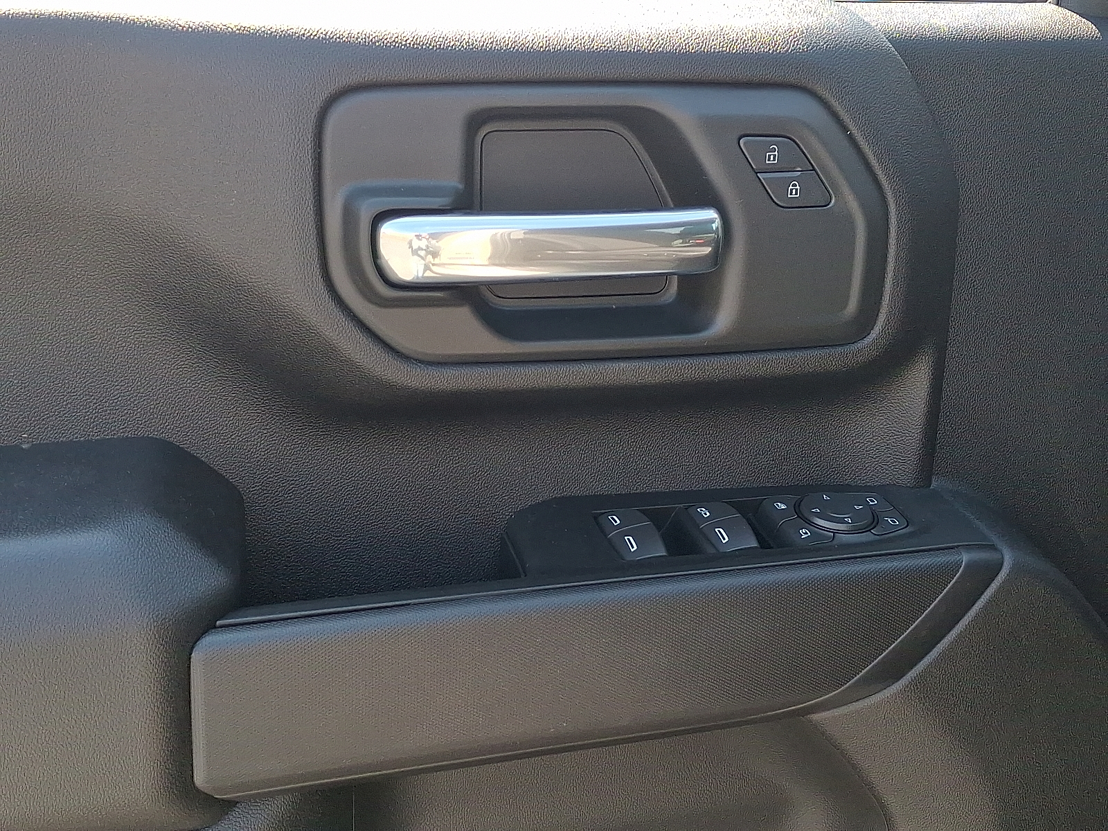 2026 Chevrolet Silverado 2500HD Crew Cab, Standard Bed, WT, 4WD - White Sands - G42 exterior view 8