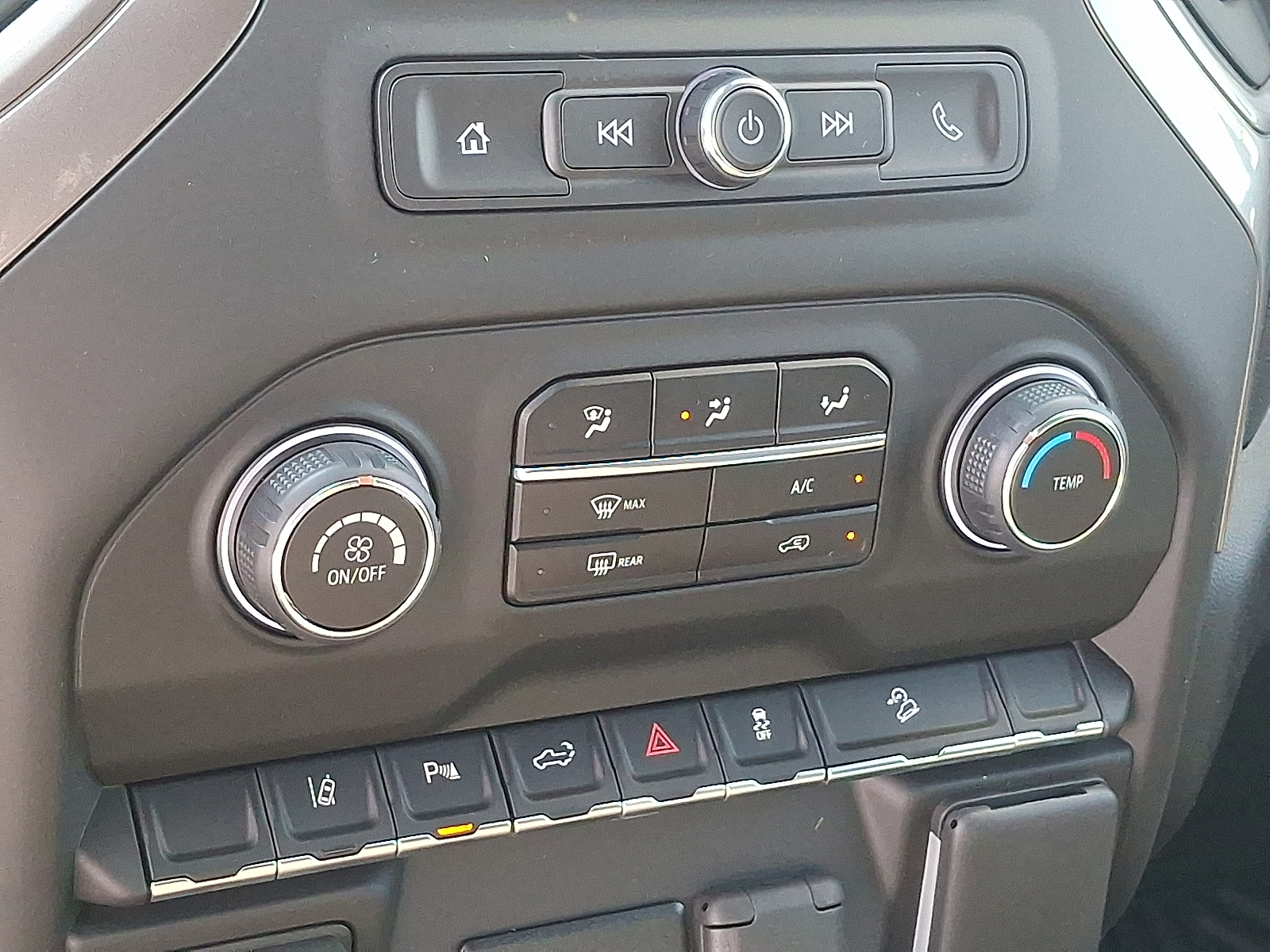 2026 Chevrolet Silverado 2500HD Crew Cab, Standard Bed, WT, 4WD - White Sands - G42 exterior view 13