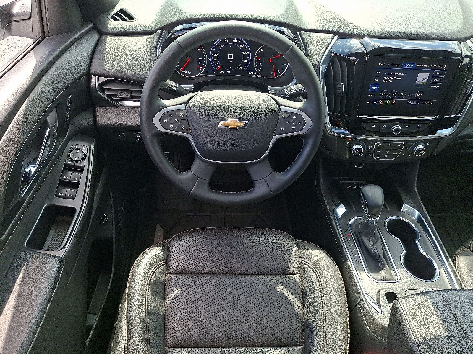 2023 Chevrolet Traverse AWD High Country - Summit White - GAZ exterior view 15