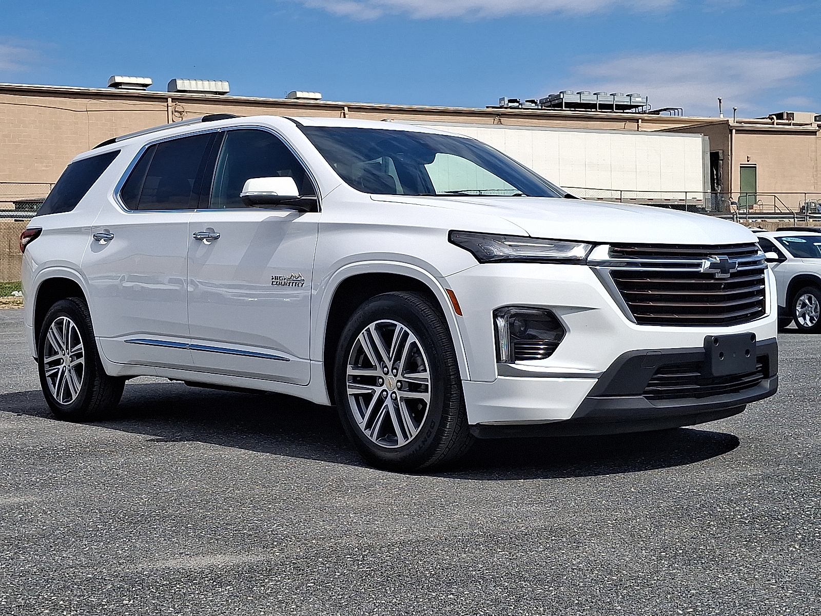 2023 Chevrolet Traverse AWD High Country - Summit White - GAZ exterior view 6