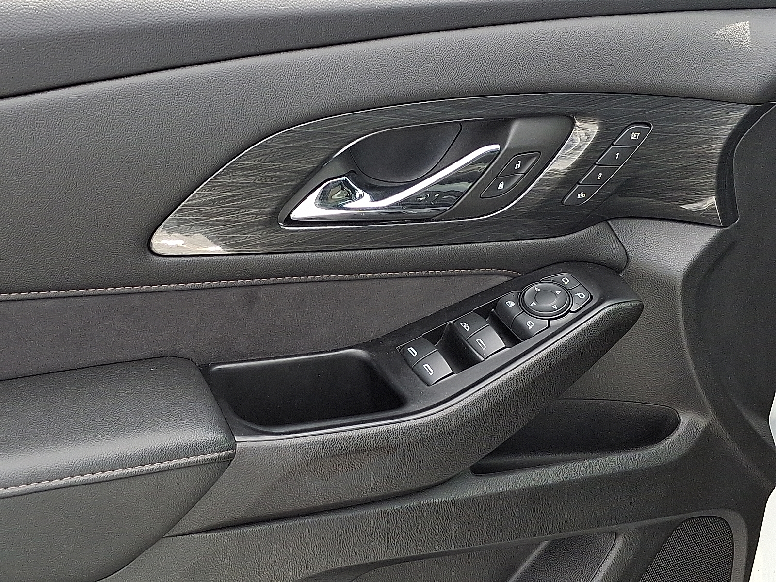 2023 Chevrolet Traverse AWD High Country - Summit White - GAZ exterior view 16